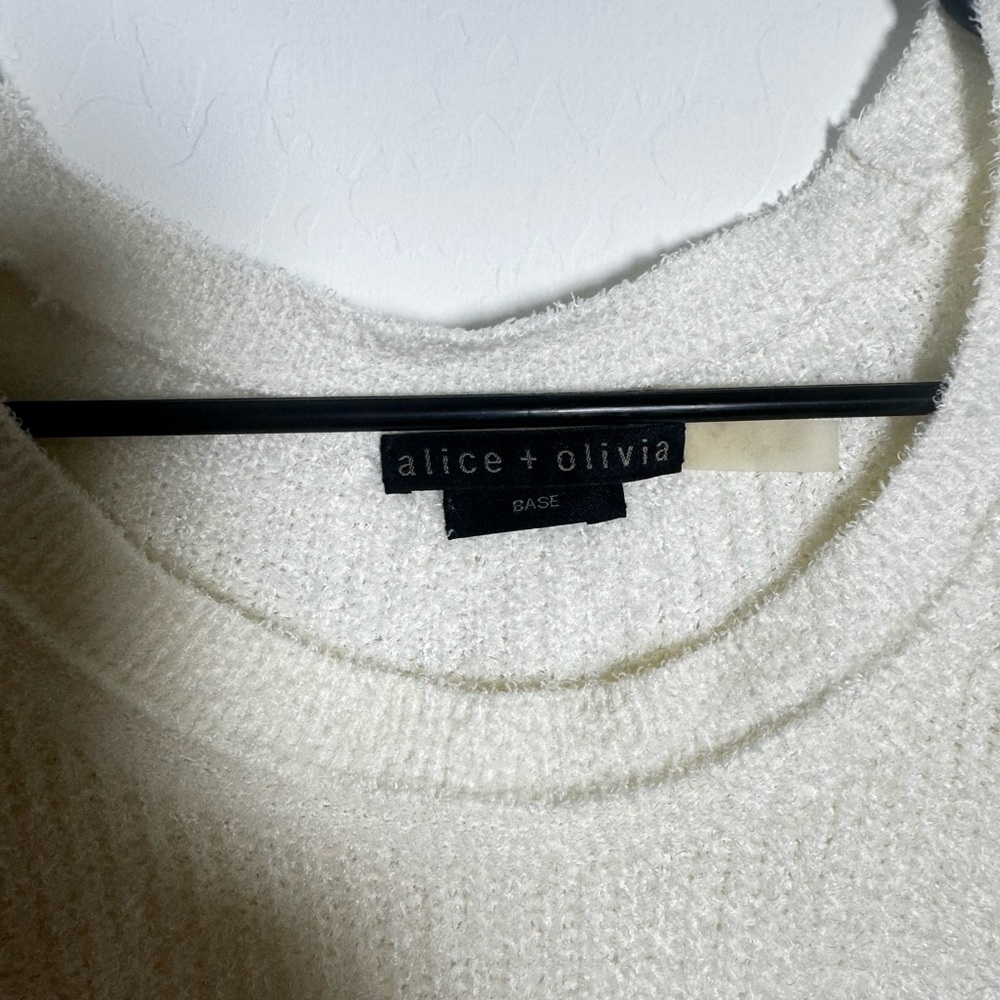 Alice + Olivia White Cream Knit Sweater - Picture 2 of 4
